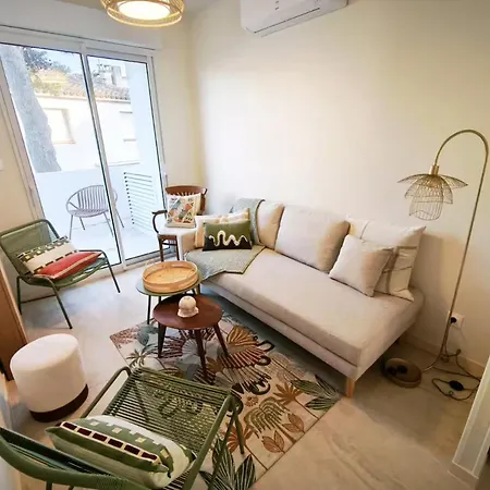 Terracotta Apartment *