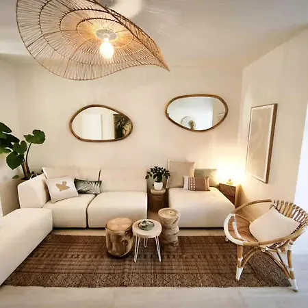 Terracotta Apartment *